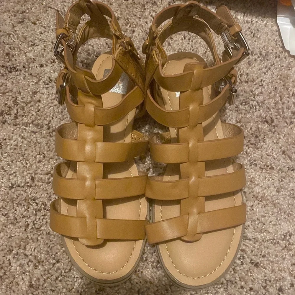 Girl sandals Used in great condition Dolce Vita